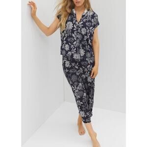 SOMA Cool Nights Short Sleeve Pajama Top & Cropped Bottoms Sz Large 2 Piece Set